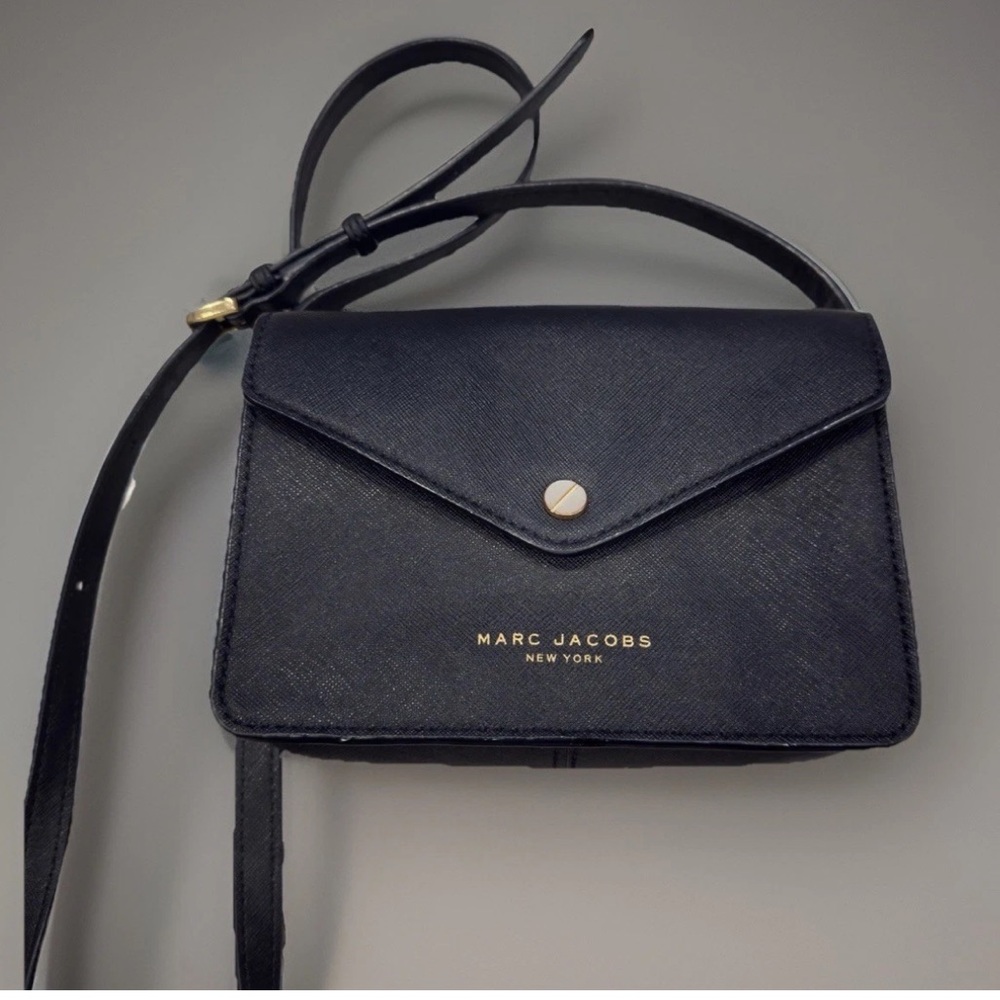 Marc Jacobs New York Black Saffiano Leather Gold Logo 7” Envelope Crossbody Bag - Picture 3 of 9